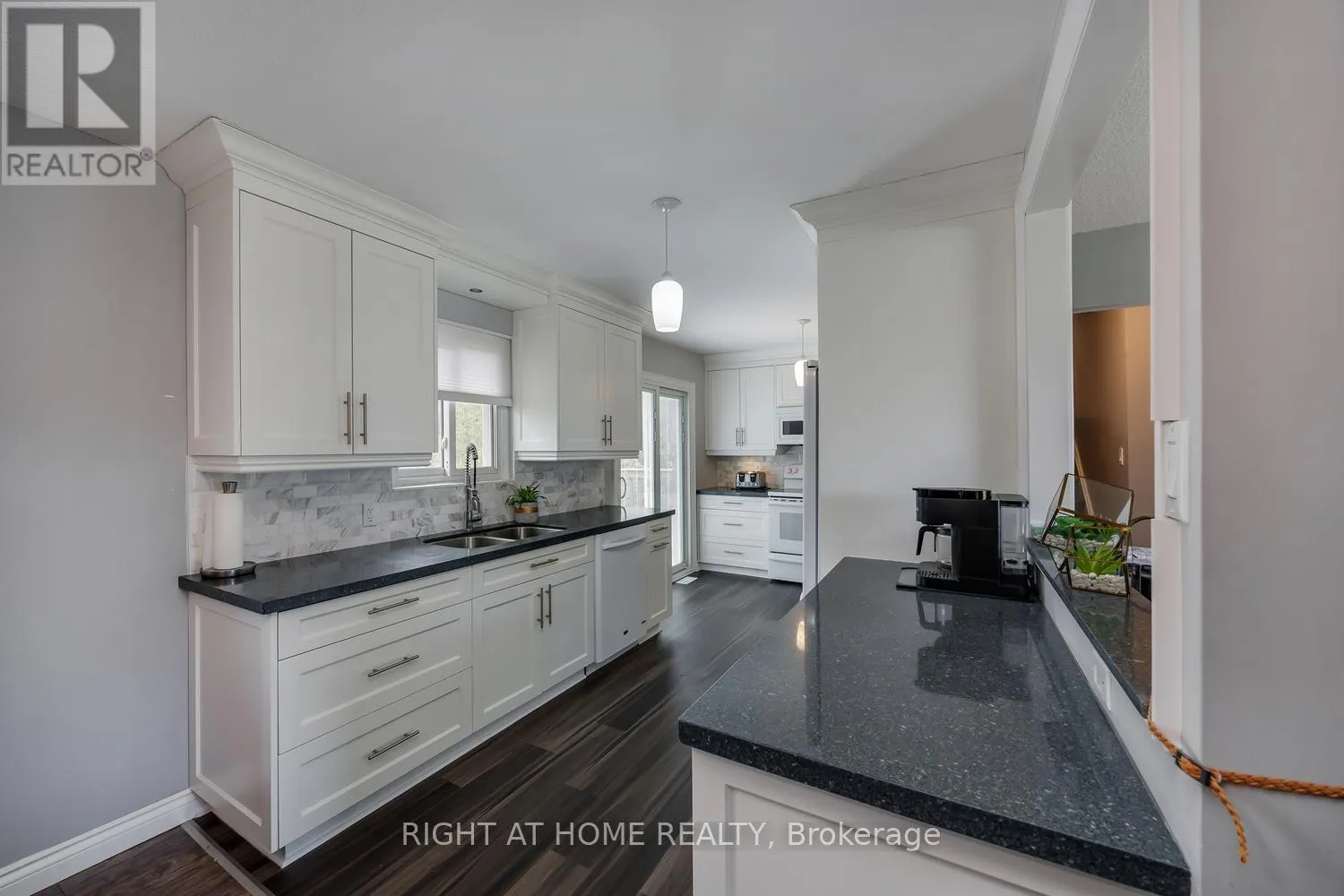 17 CRESTVIEW AVENUE