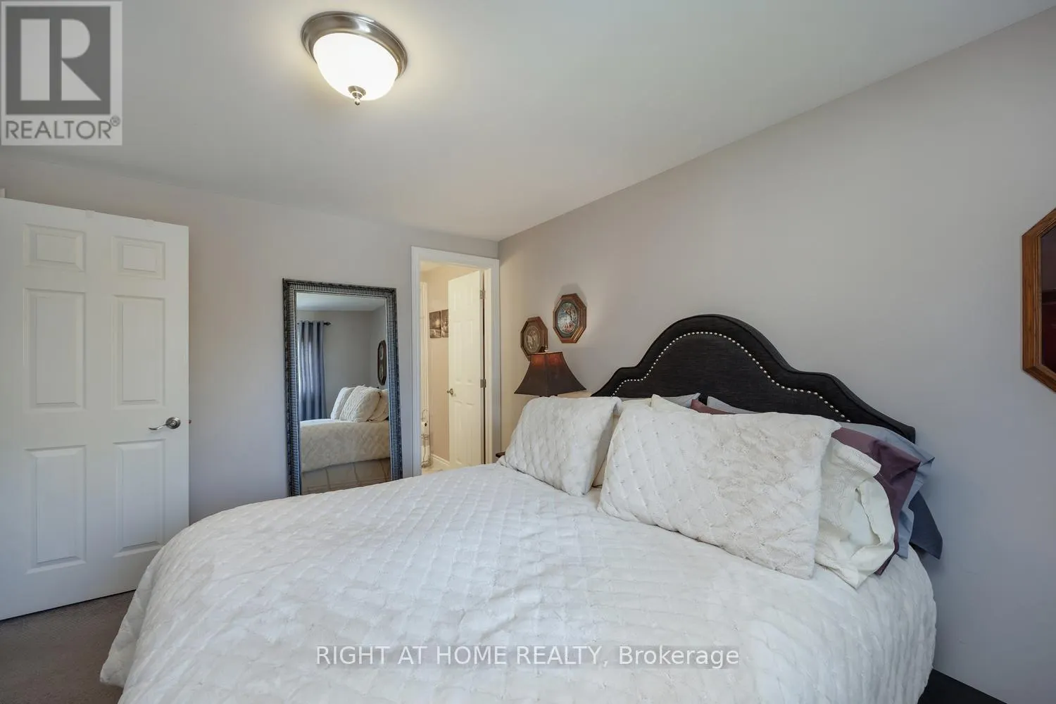 17 CRESTVIEW AVENUE