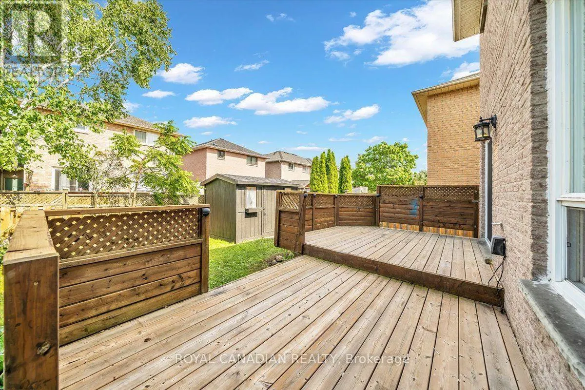 72 SHORT CRESCENT