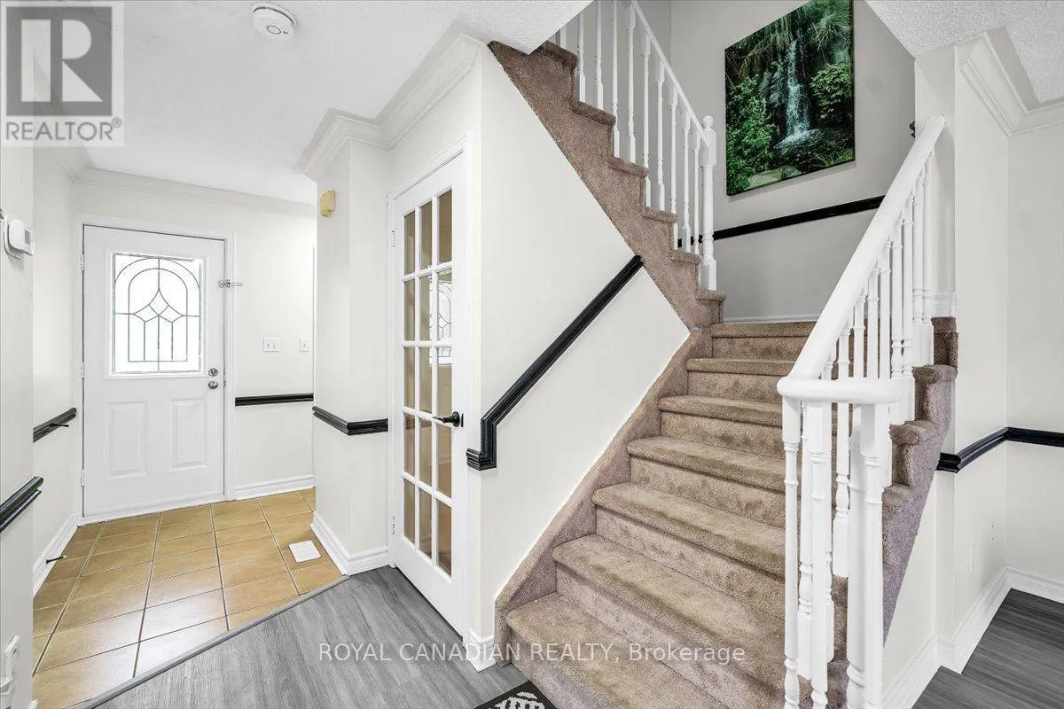 72 SHORT CRESCENT