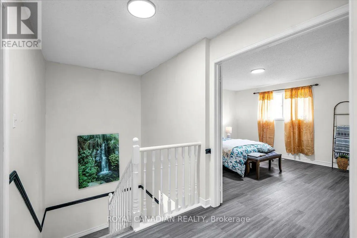 72 SHORT CRESCENT