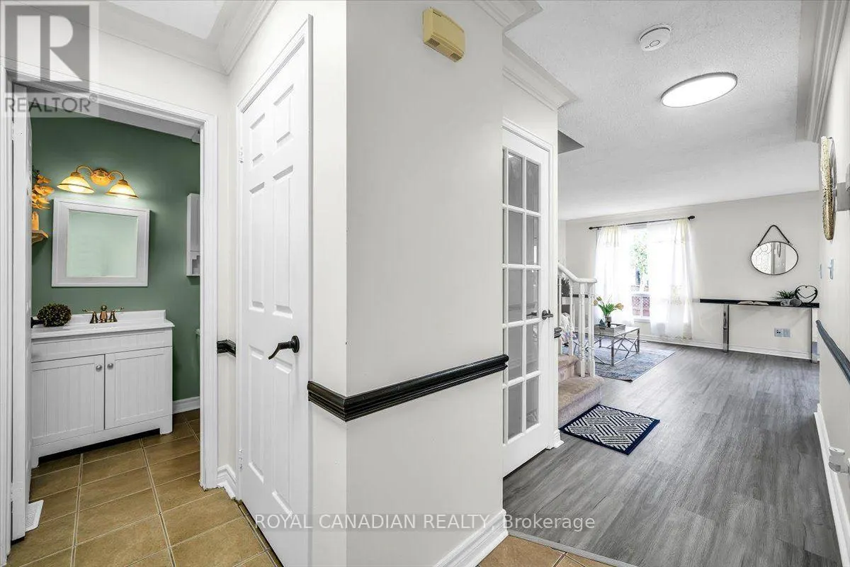 72 SHORT CRESCENT