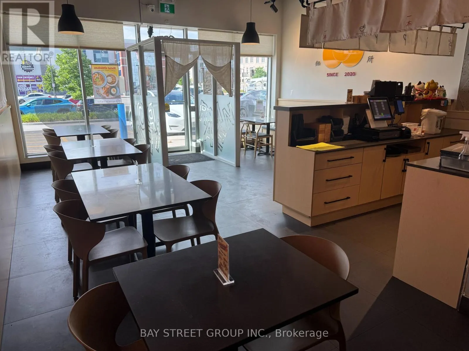 B6 - 2460 BROCK ROAD