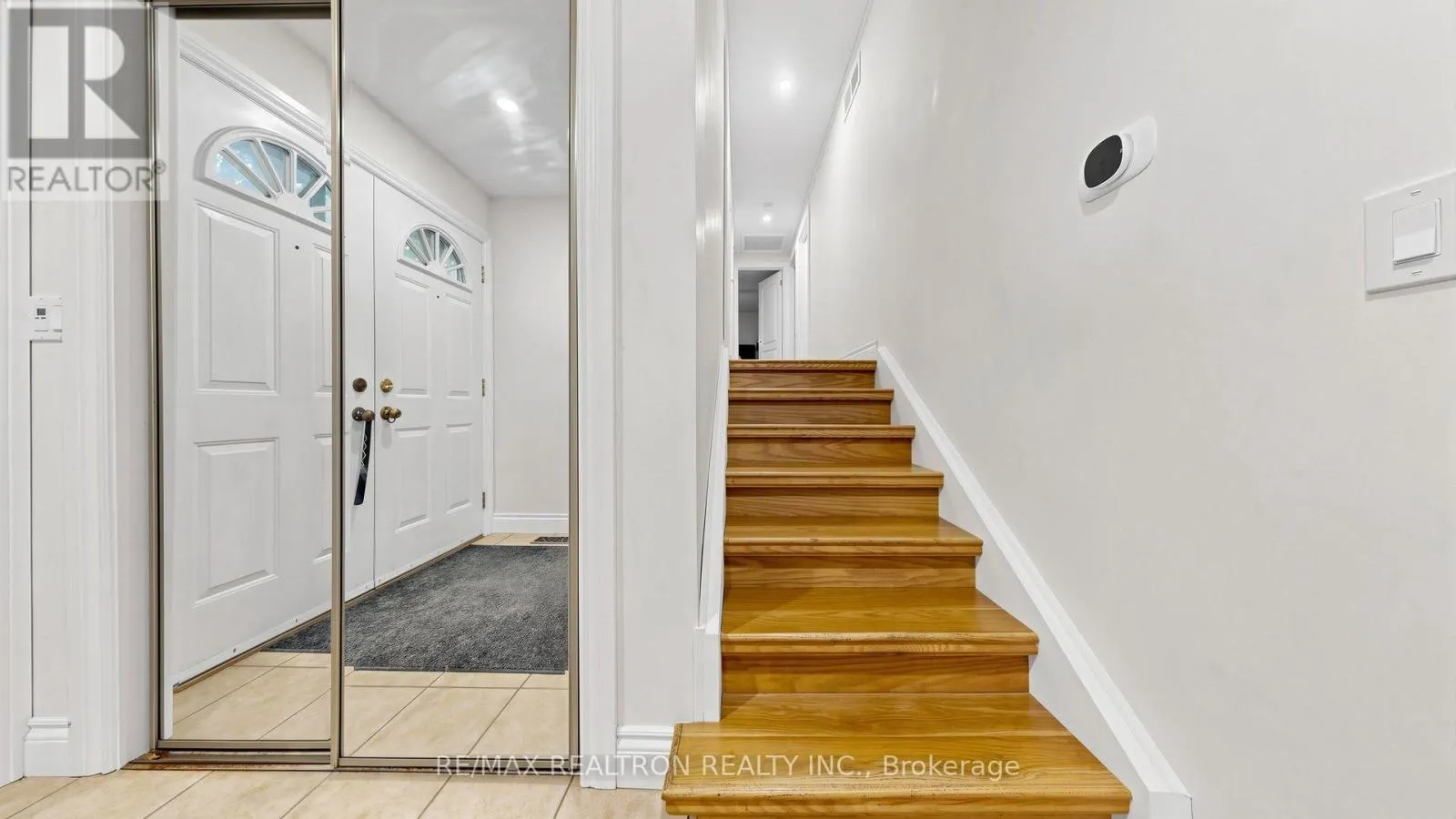 10 ROTHERGLEN ROAD S