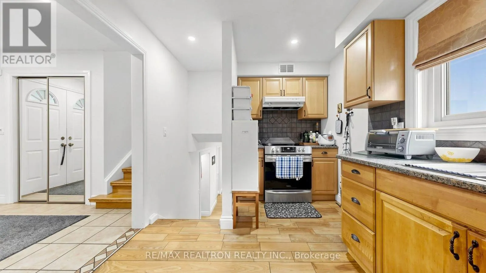 10 ROTHERGLEN ROAD S