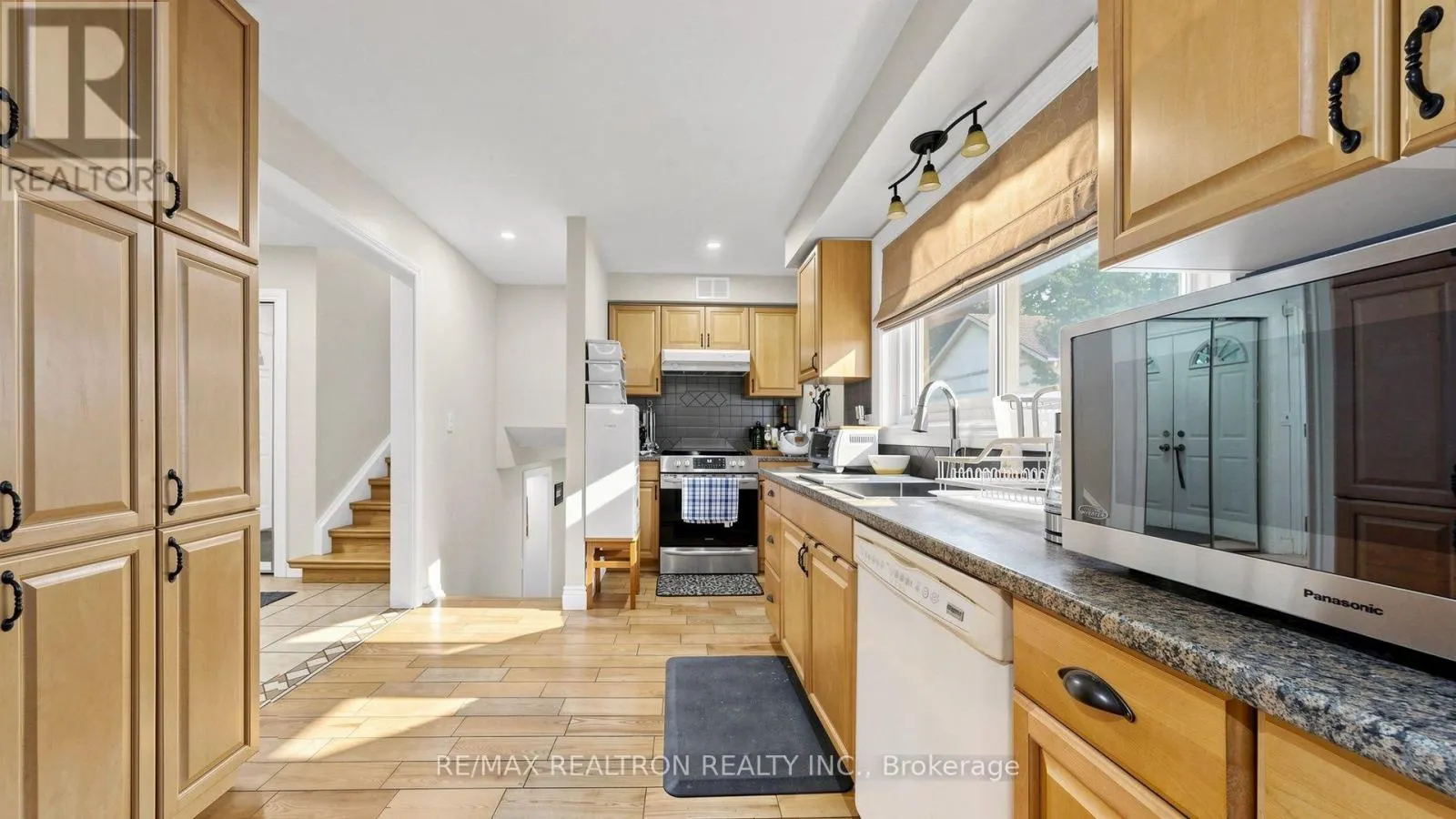 10 ROTHERGLEN ROAD S