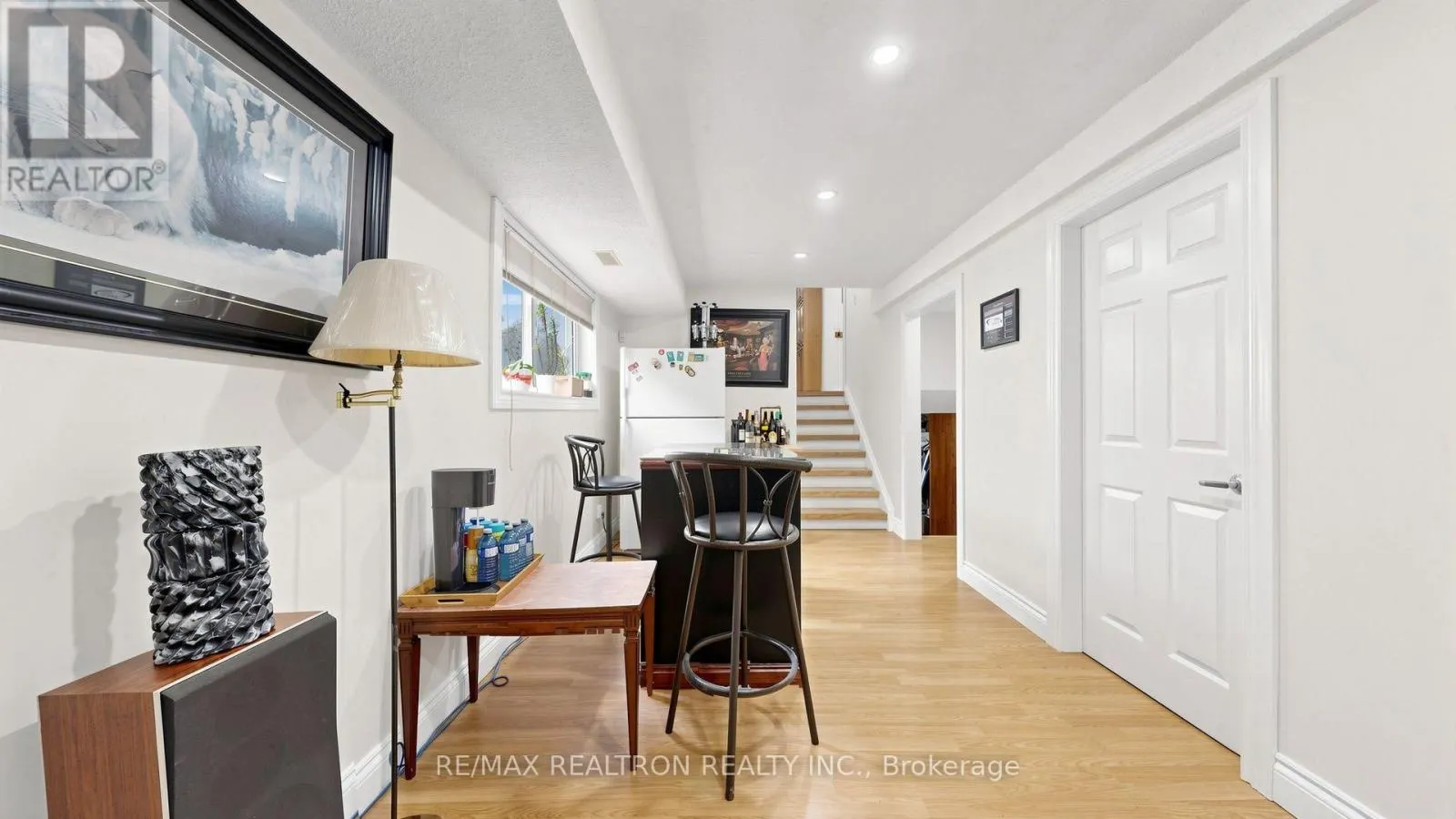10 ROTHERGLEN ROAD S