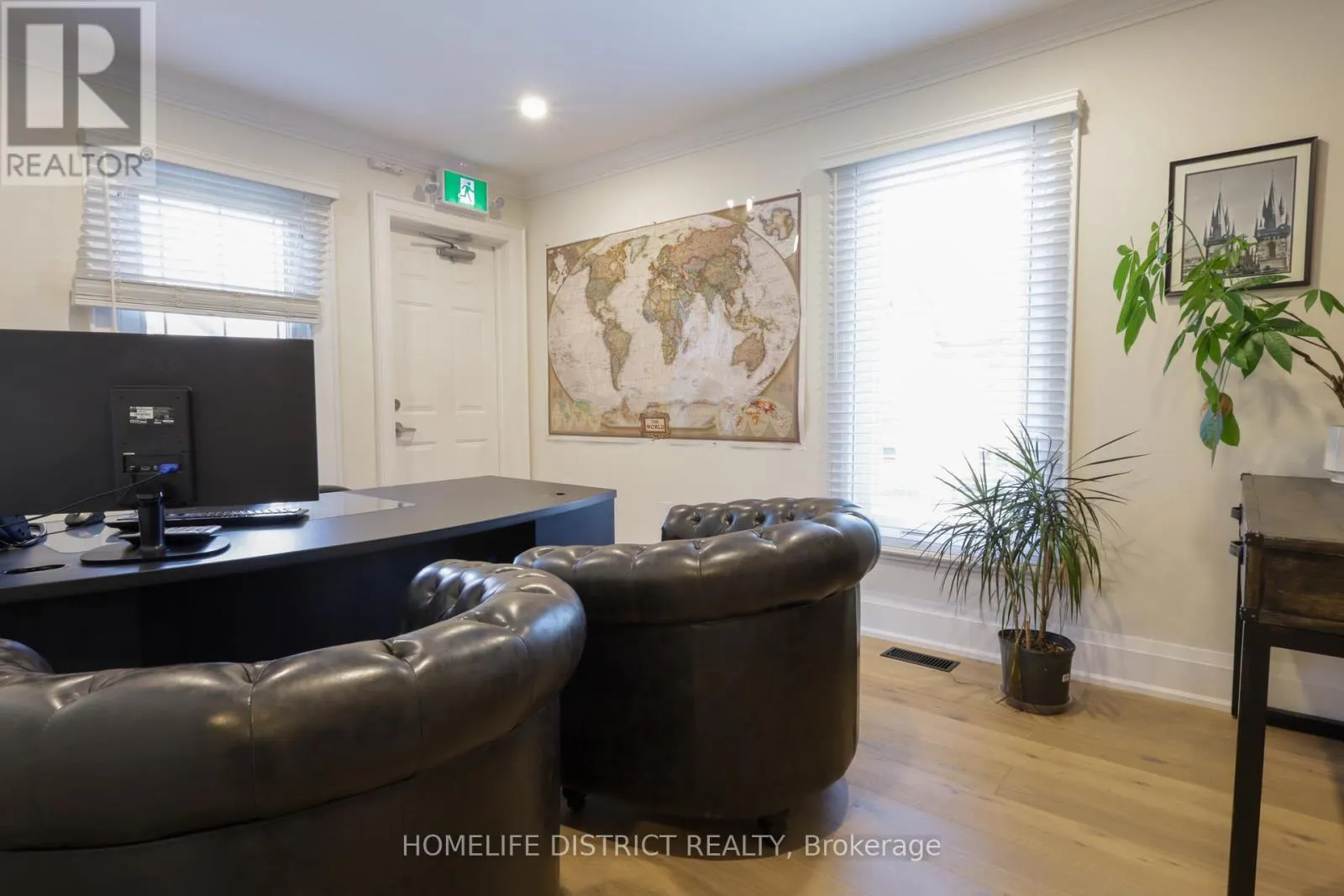 20 ELGIN STREET E