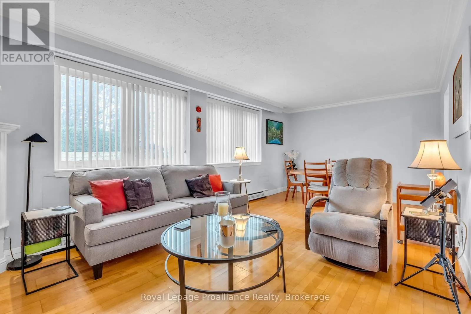 394 SUNSET BOULEVARD