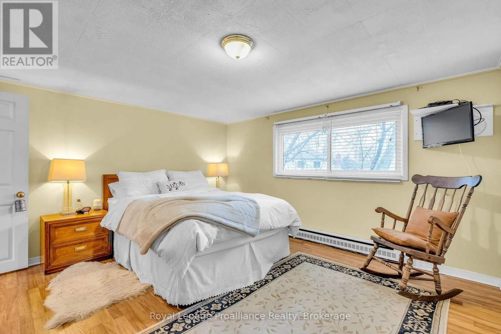 394 SUNSET BOULEVARD