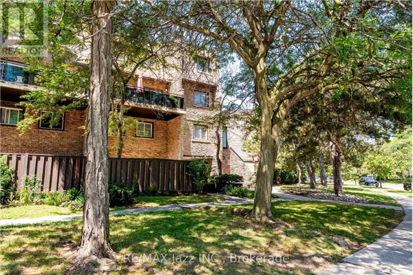 38 - 120 LING ROAD #38