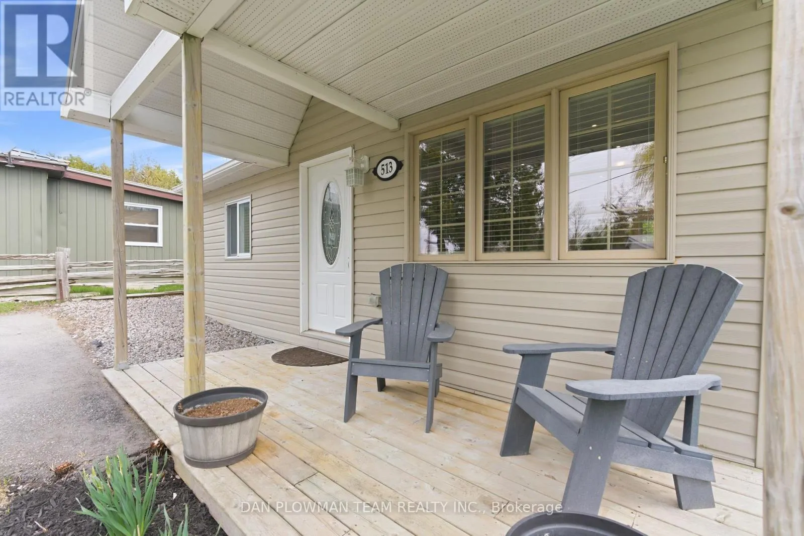 513 VIEW LAKE ROAD