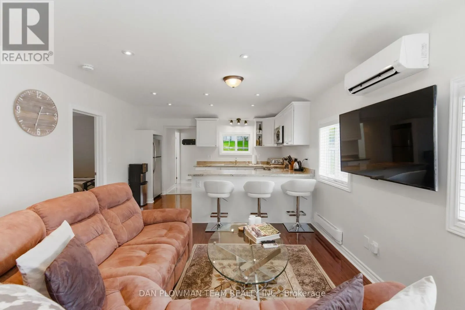 513 VIEW LAKE ROAD