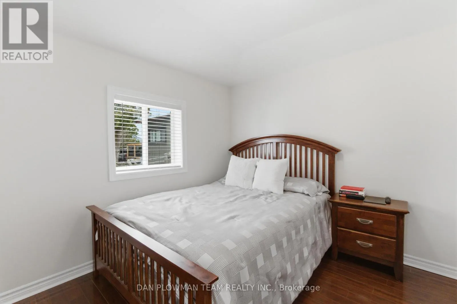 513 VIEW LAKE ROAD