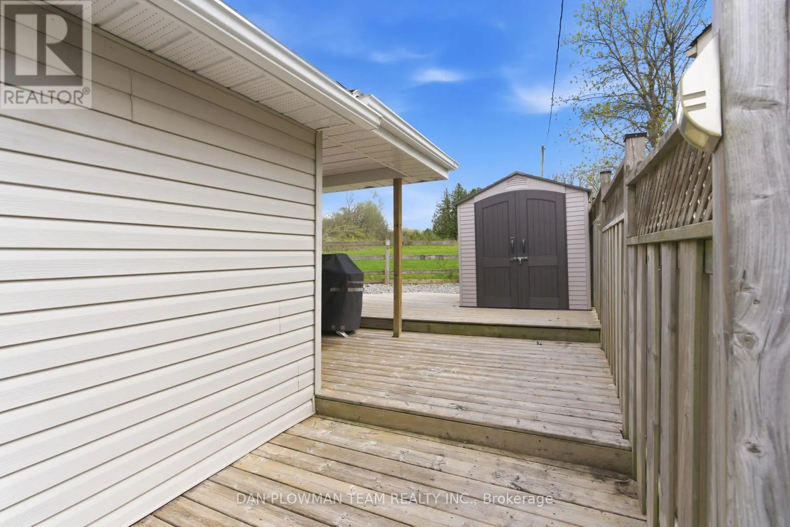 513 VIEW LAKE ROAD