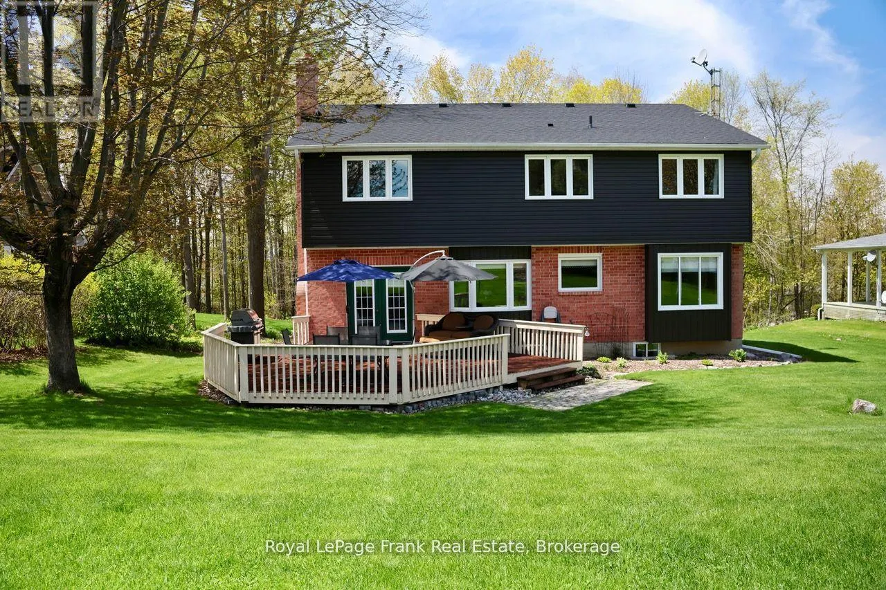 85 AMBLESIDE DRIVE