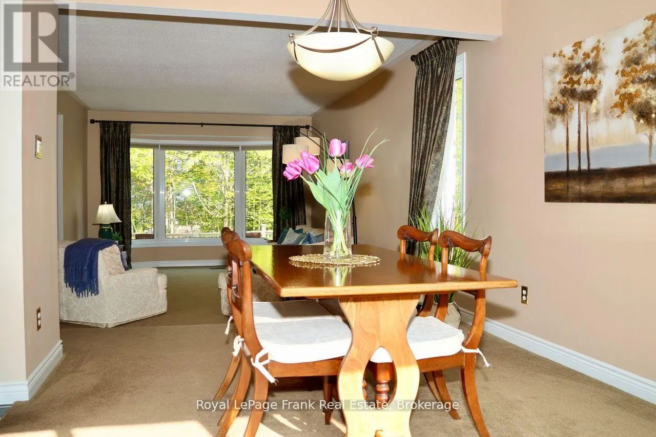 85 AMBLESIDE DRIVE