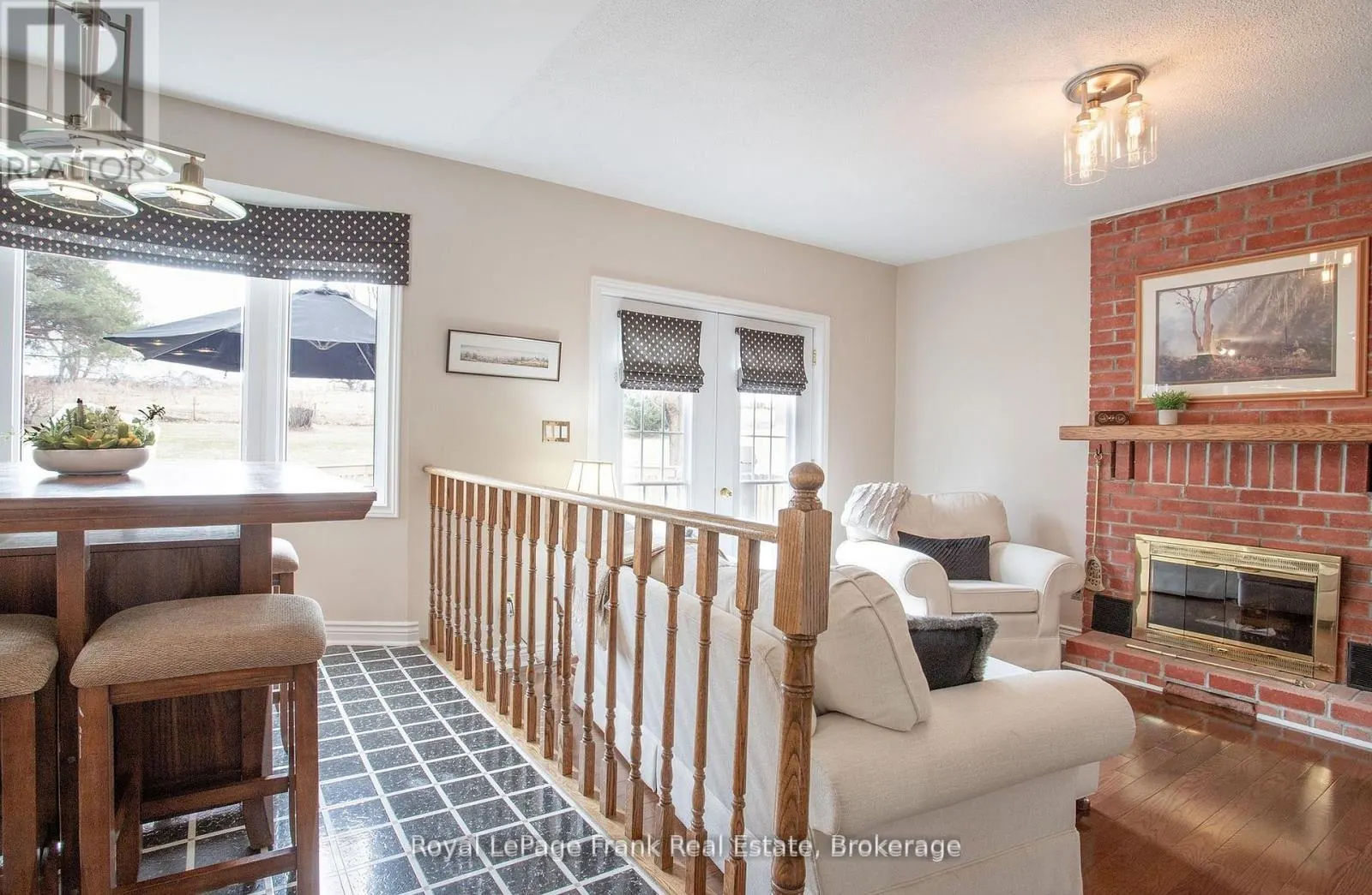 85 AMBLESIDE DRIVE