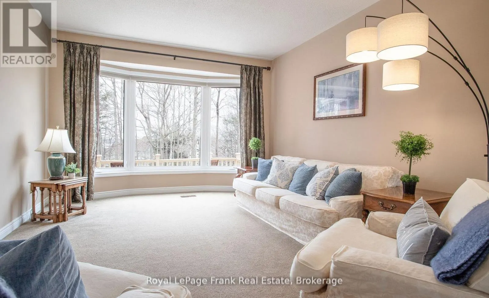 85 AMBLESIDE DRIVE