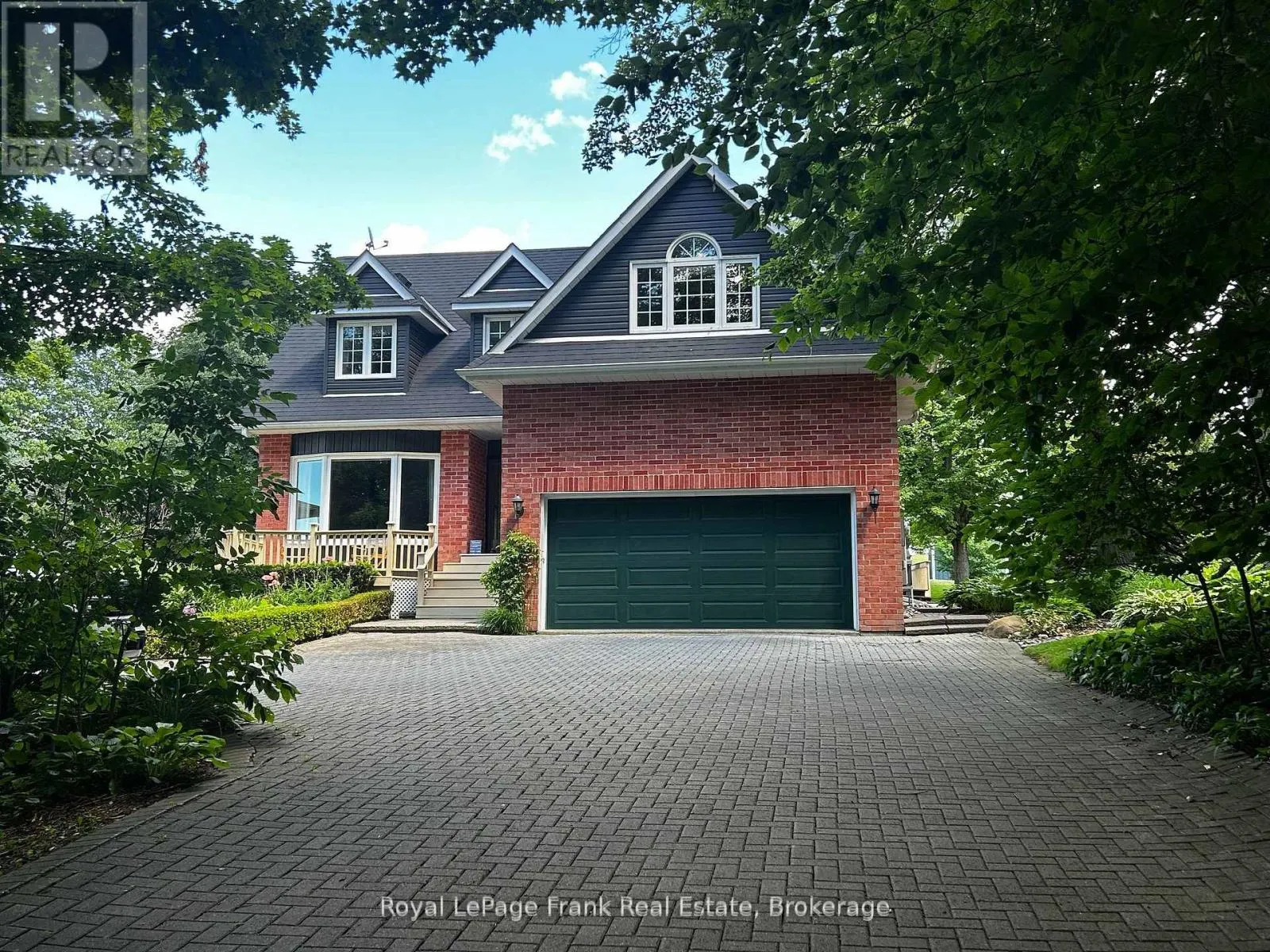 85 AMBLESIDE DRIVE