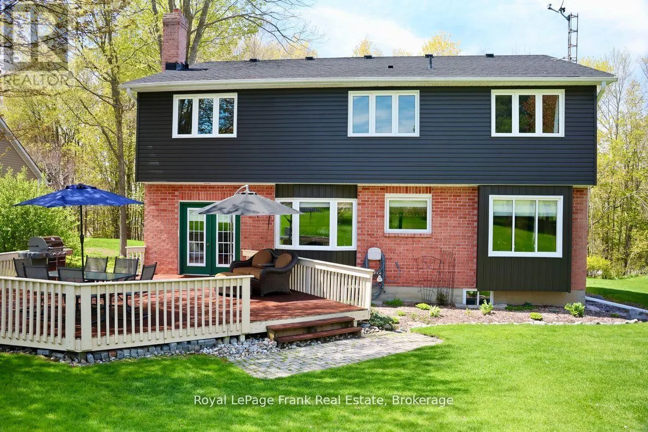 85 AMBLESIDE DRIVE