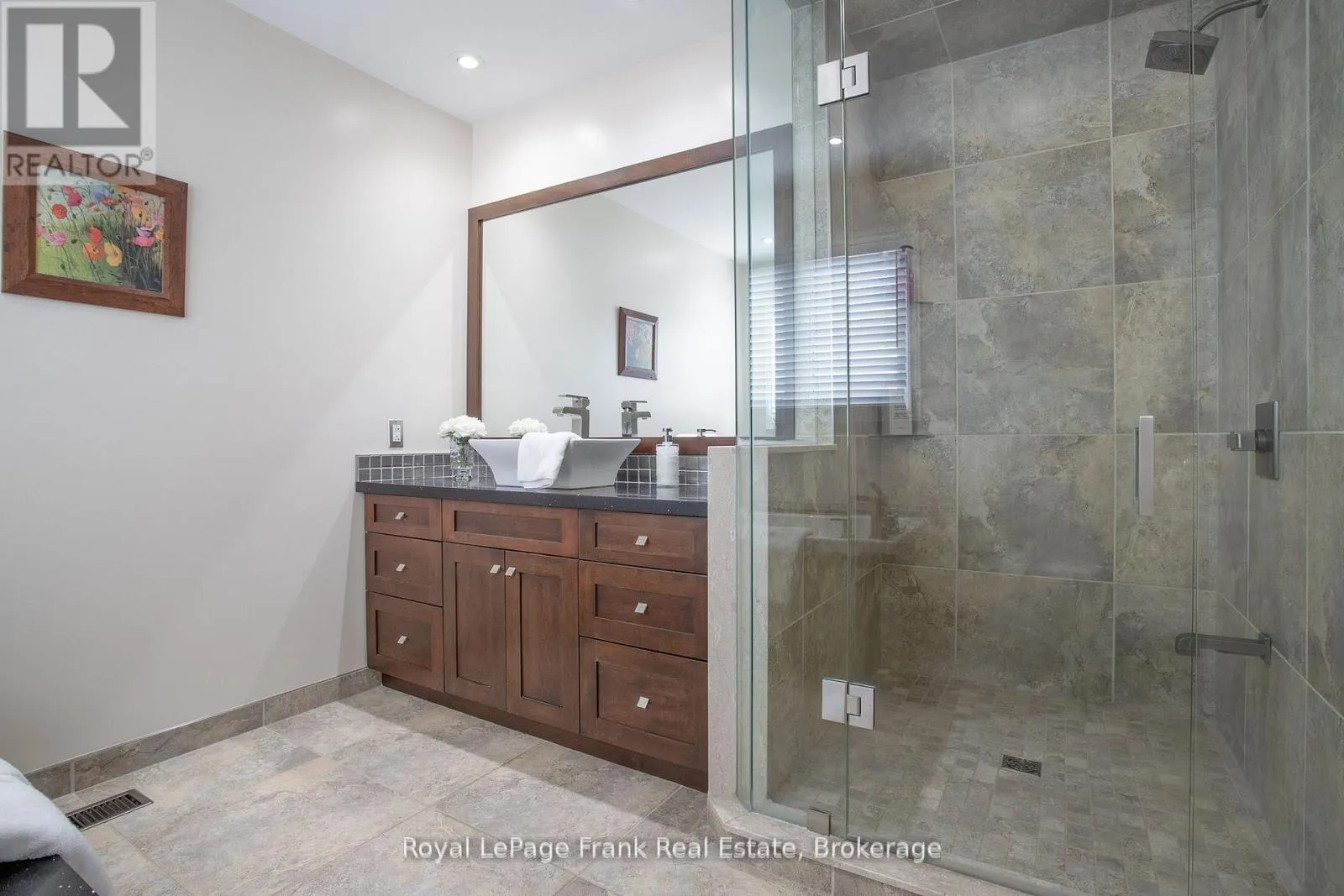 85 AMBLESIDE DRIVE