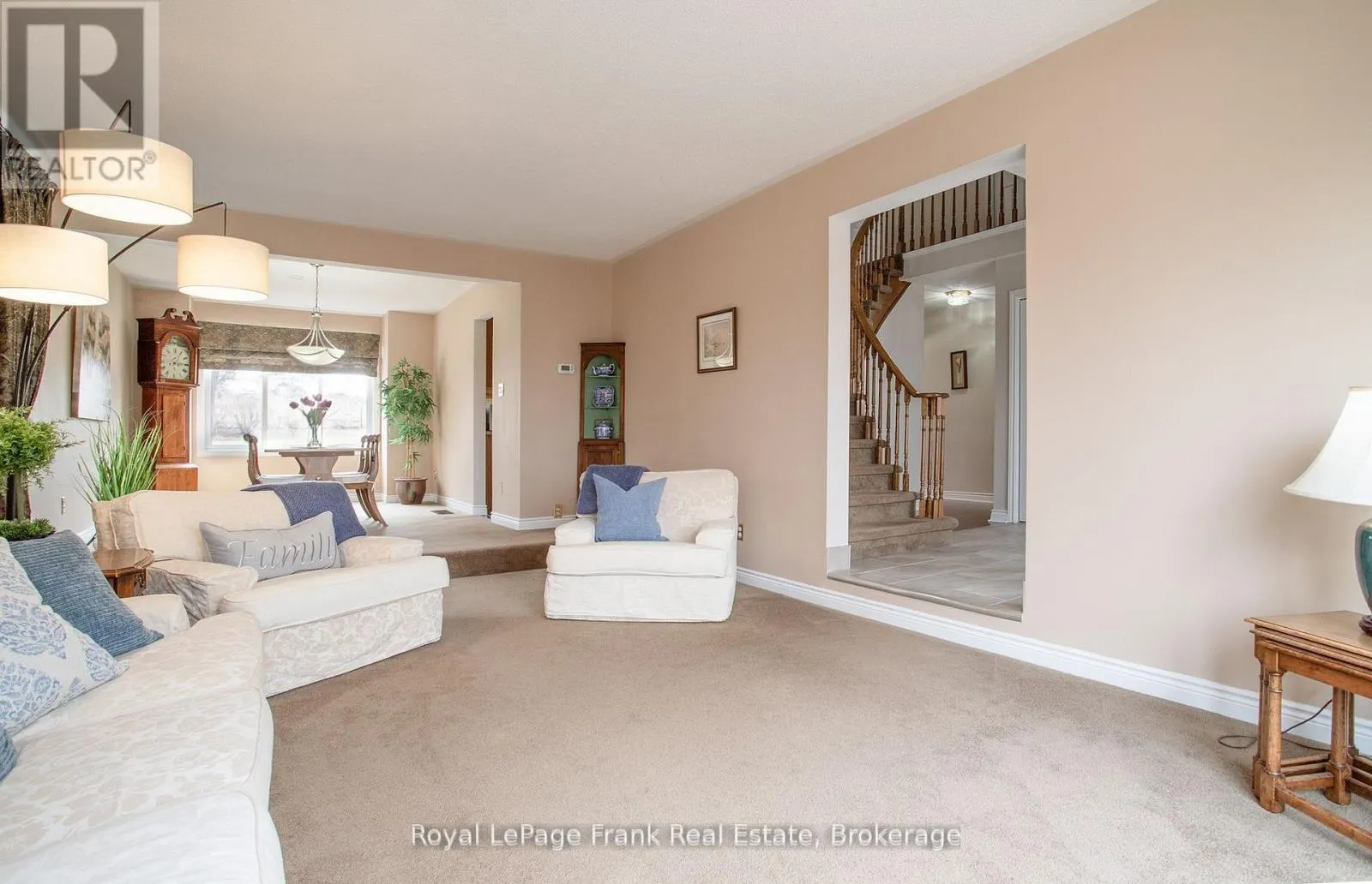 85 AMBLESIDE DRIVE