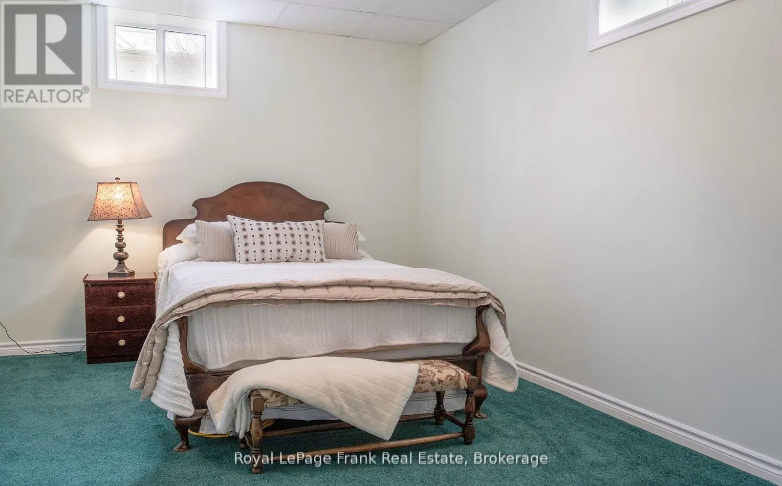 85 AMBLESIDE DRIVE