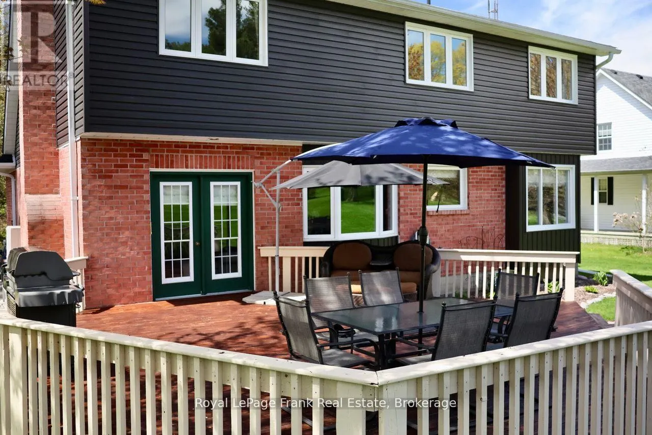 85 AMBLESIDE DRIVE