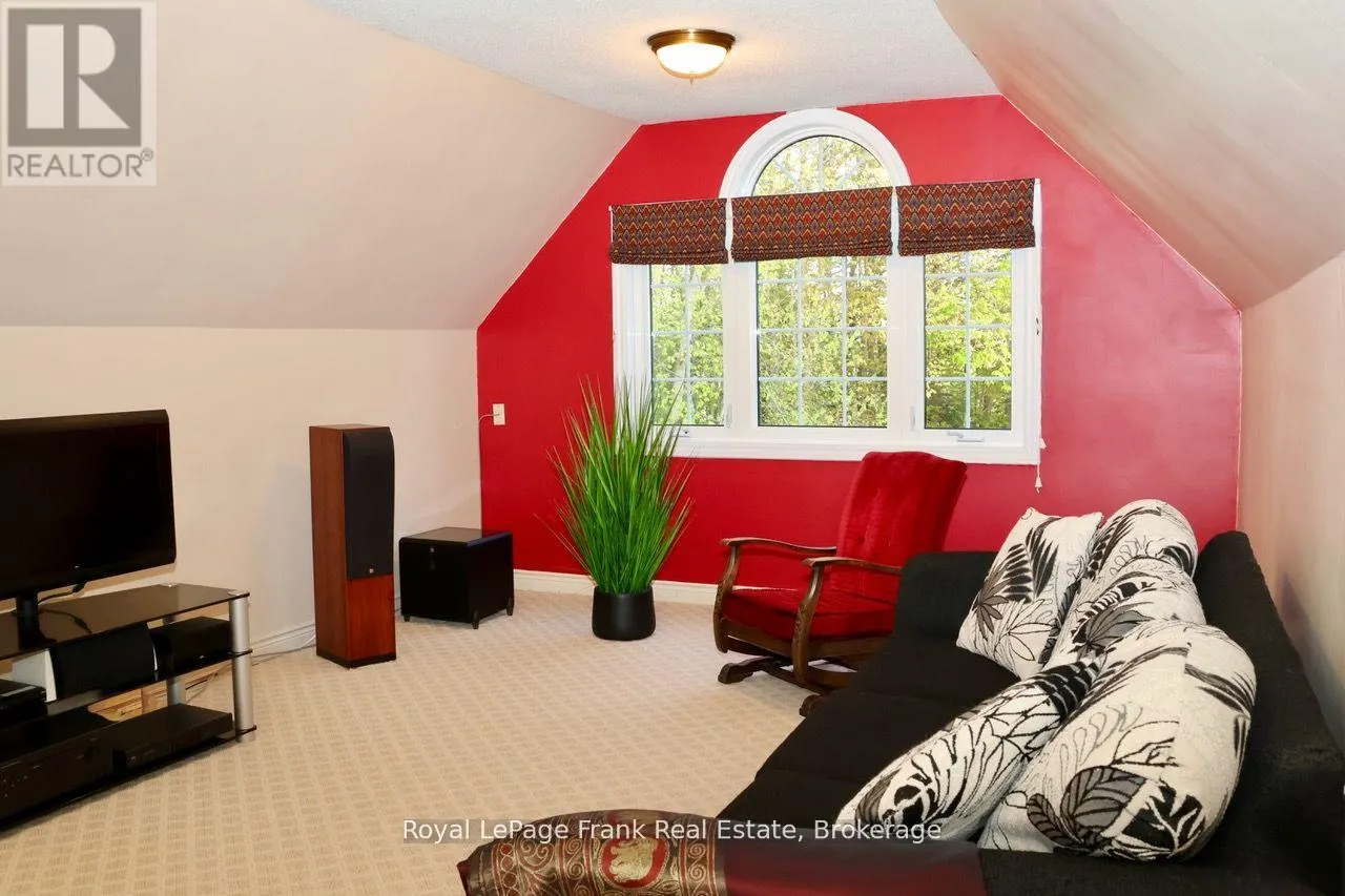 85 AMBLESIDE DRIVE
