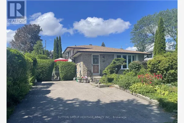 82 CLAYMORE CRESCENT