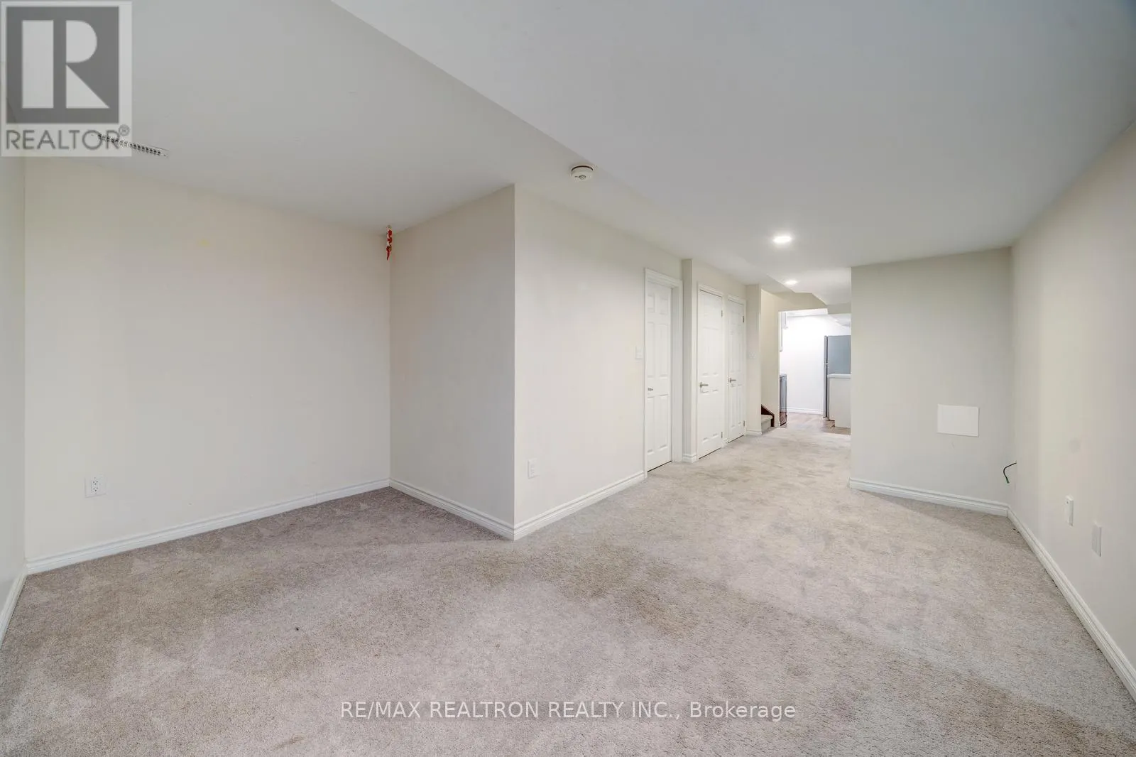 295 NORTHGLEN BOULEVARD