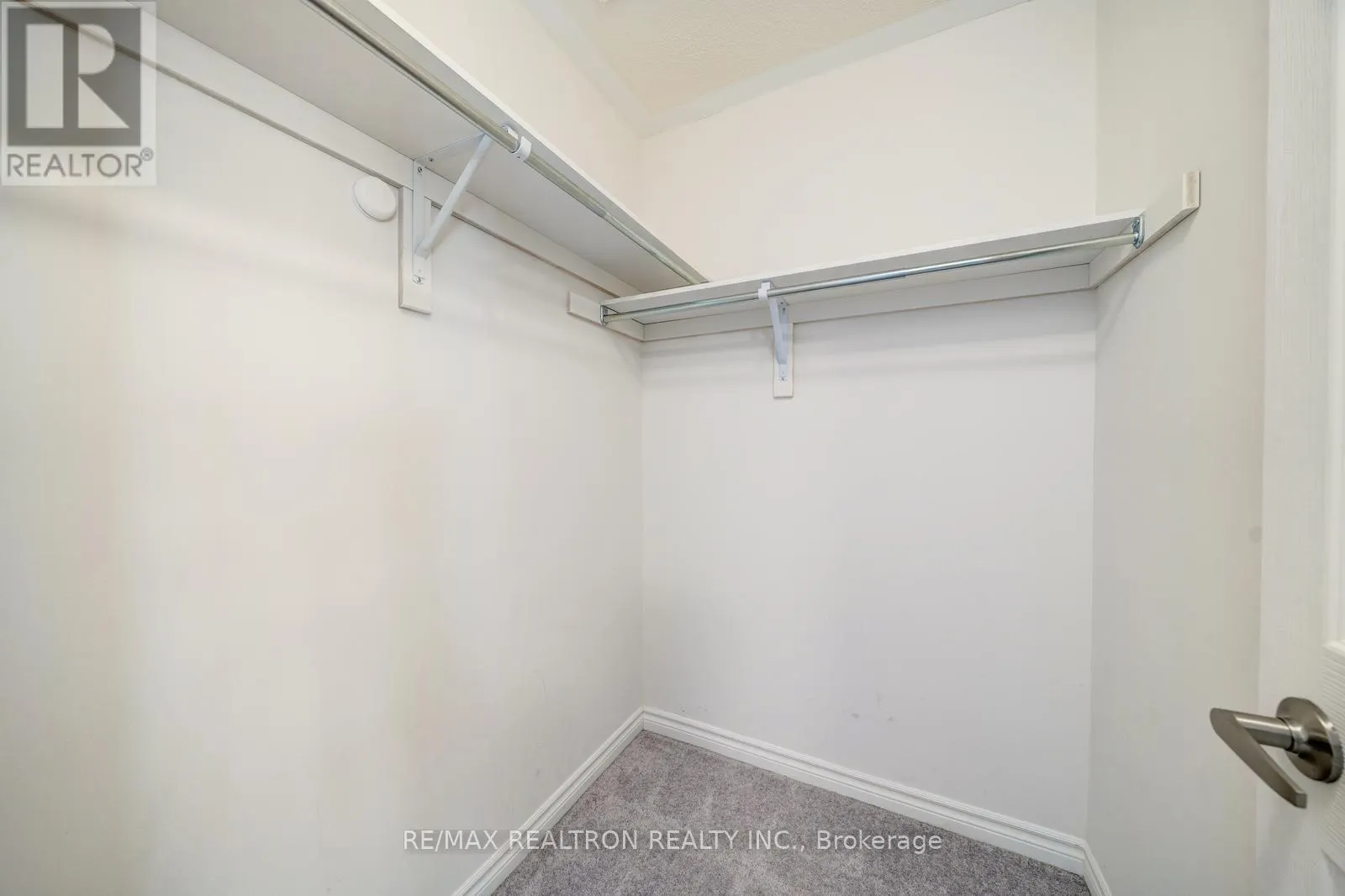 295 NORTHGLEN BOULEVARD