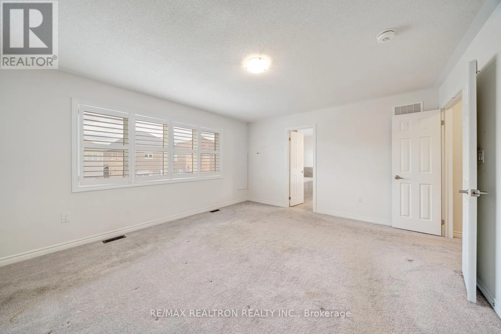 295 NORTHGLEN BOULEVARD