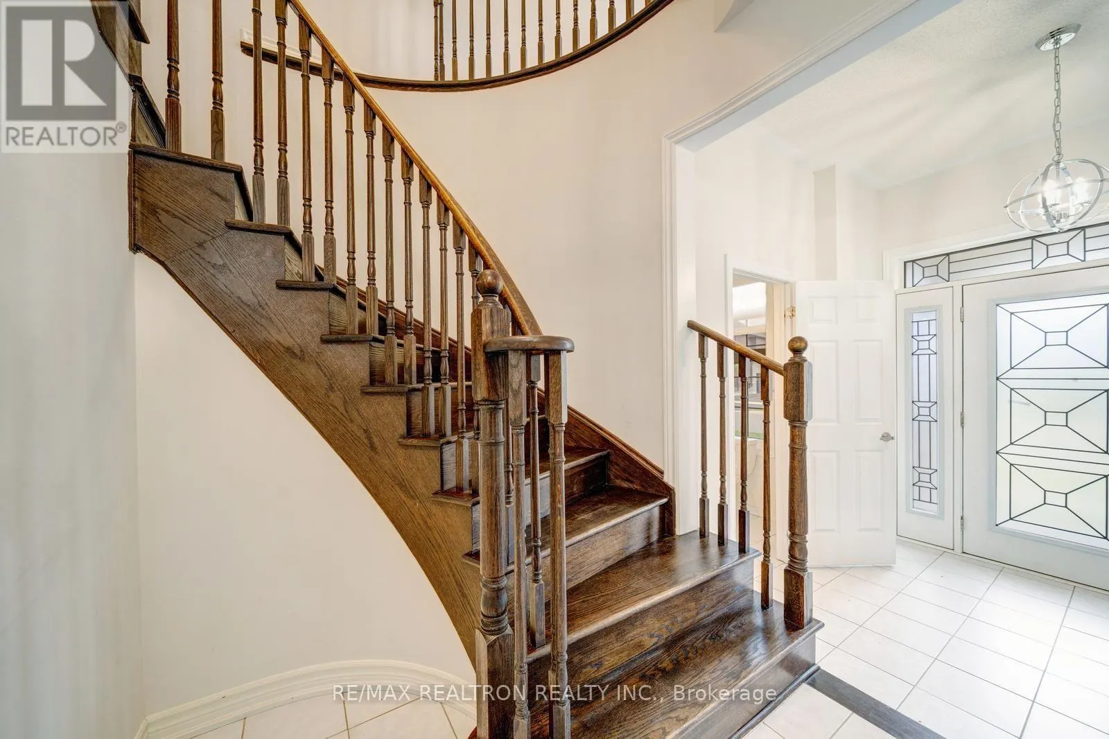 295 NORTHGLEN BOULEVARD