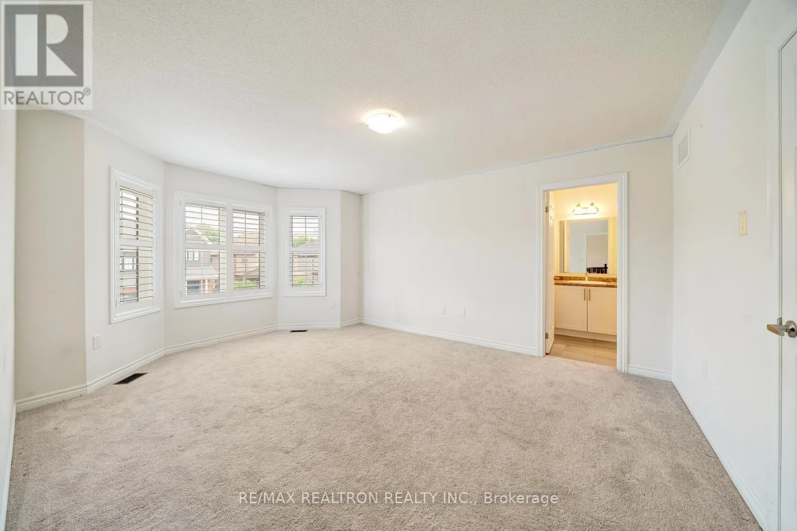 295 NORTHGLEN BOULEVARD