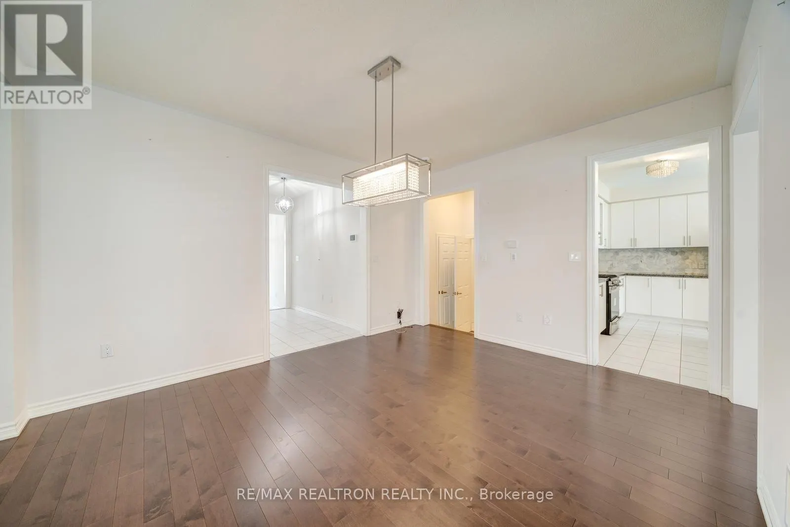 295 NORTHGLEN BOULEVARD
