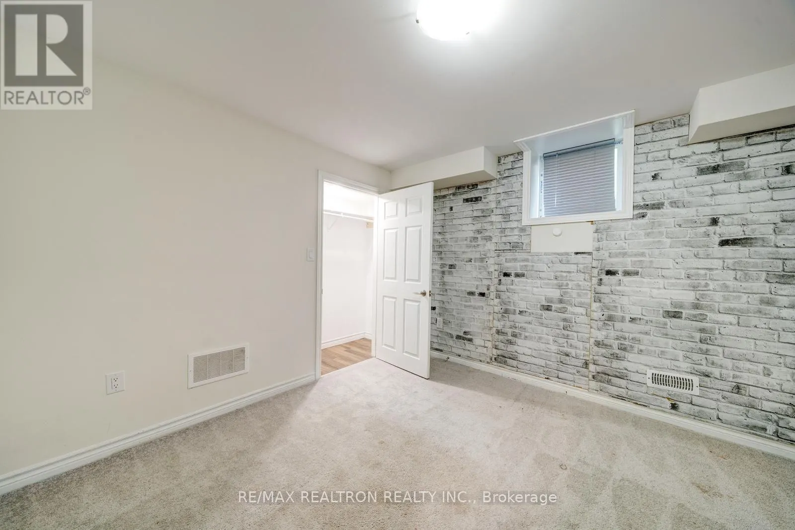 295 NORTHGLEN BOULEVARD