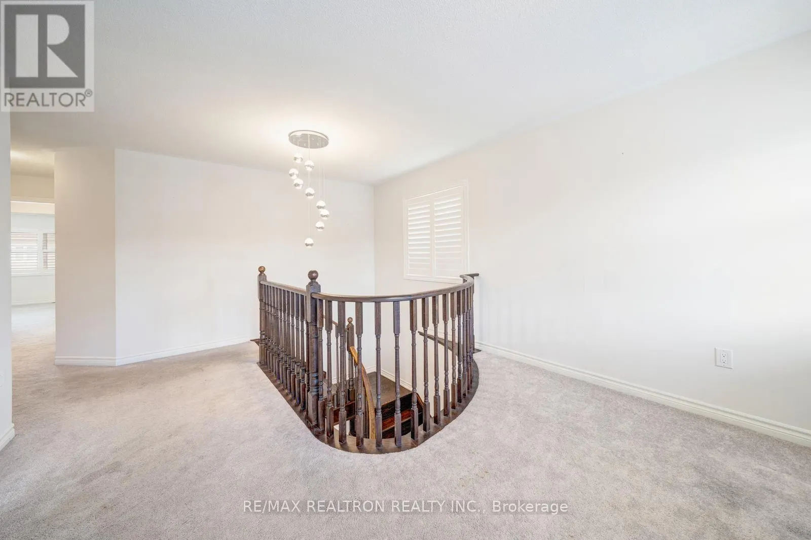295 NORTHGLEN BOULEVARD