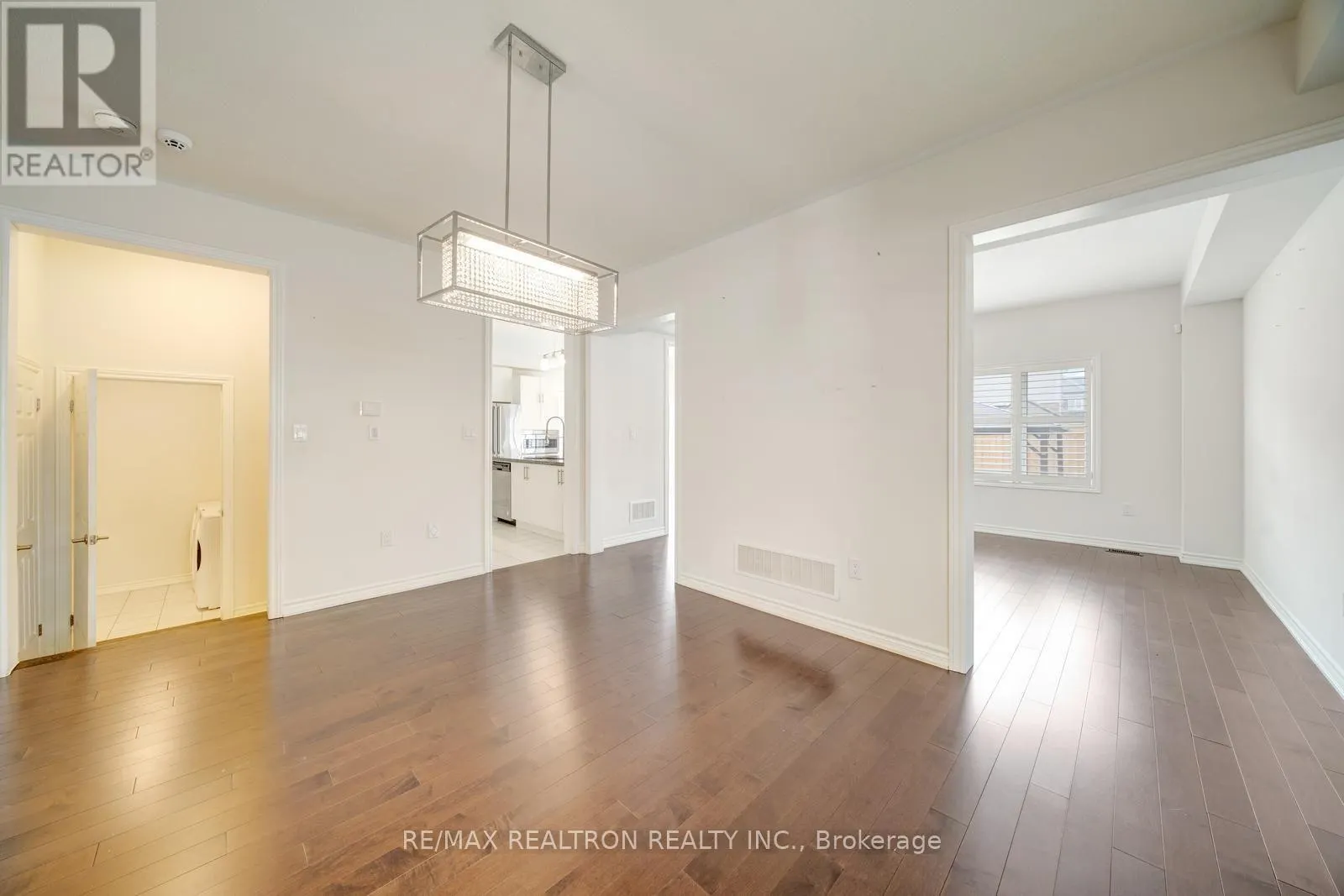 295 NORTHGLEN BOULEVARD