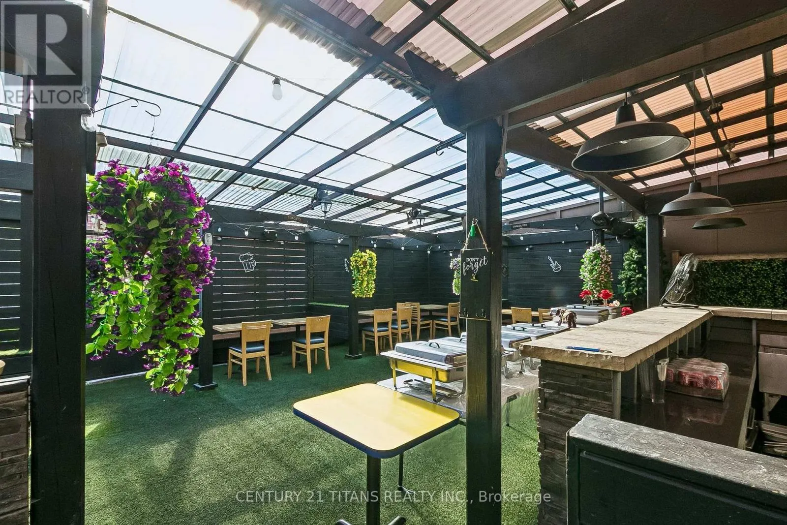 227 BROCK STREET S