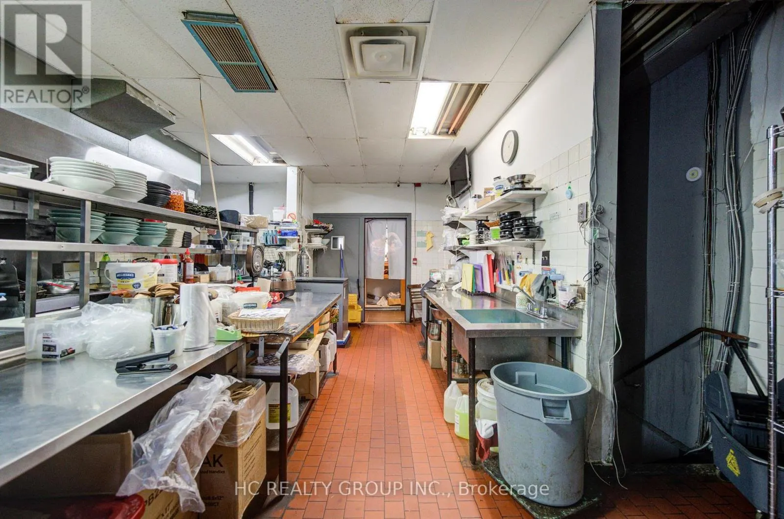 107 BROCK STREET S