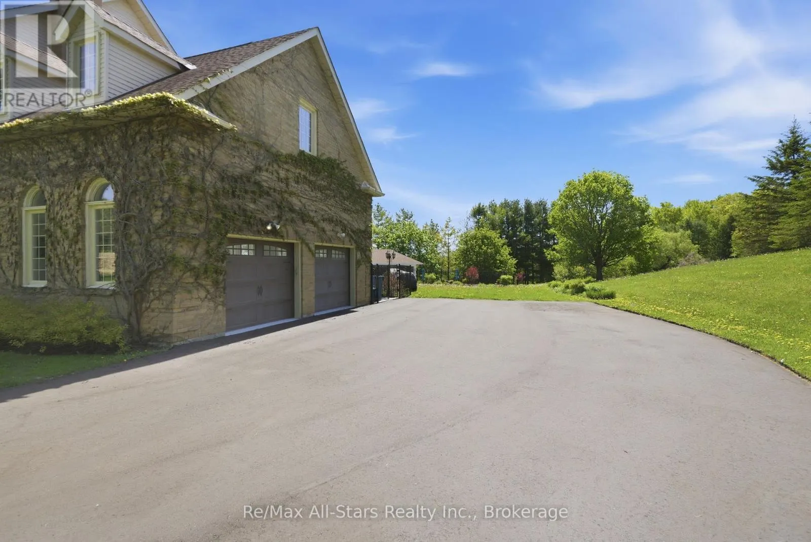 136 WINTERGREEN COURT