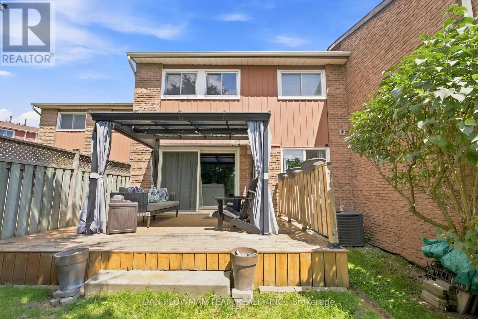 2 - 72 MARTIN ROAD
