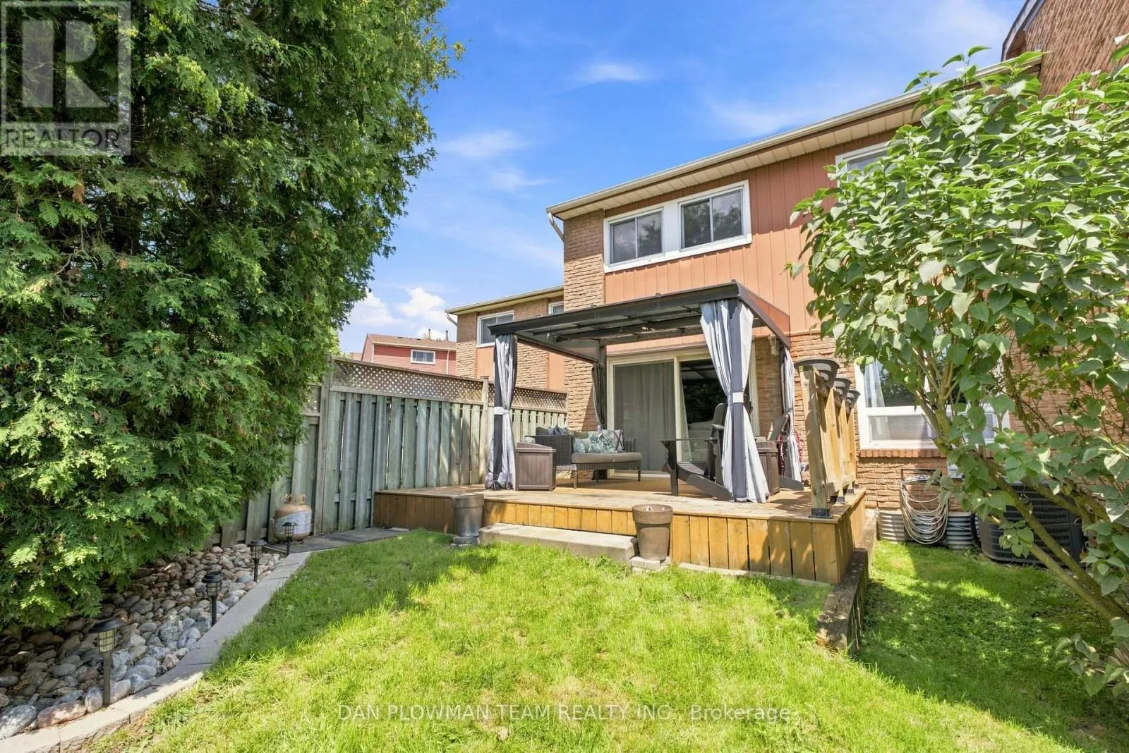 2 - 72 MARTIN ROAD