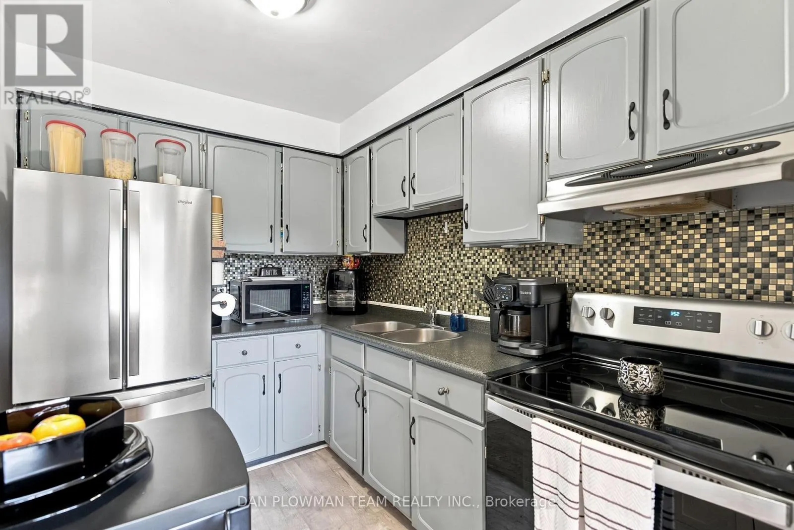 2 - 72 MARTIN ROAD