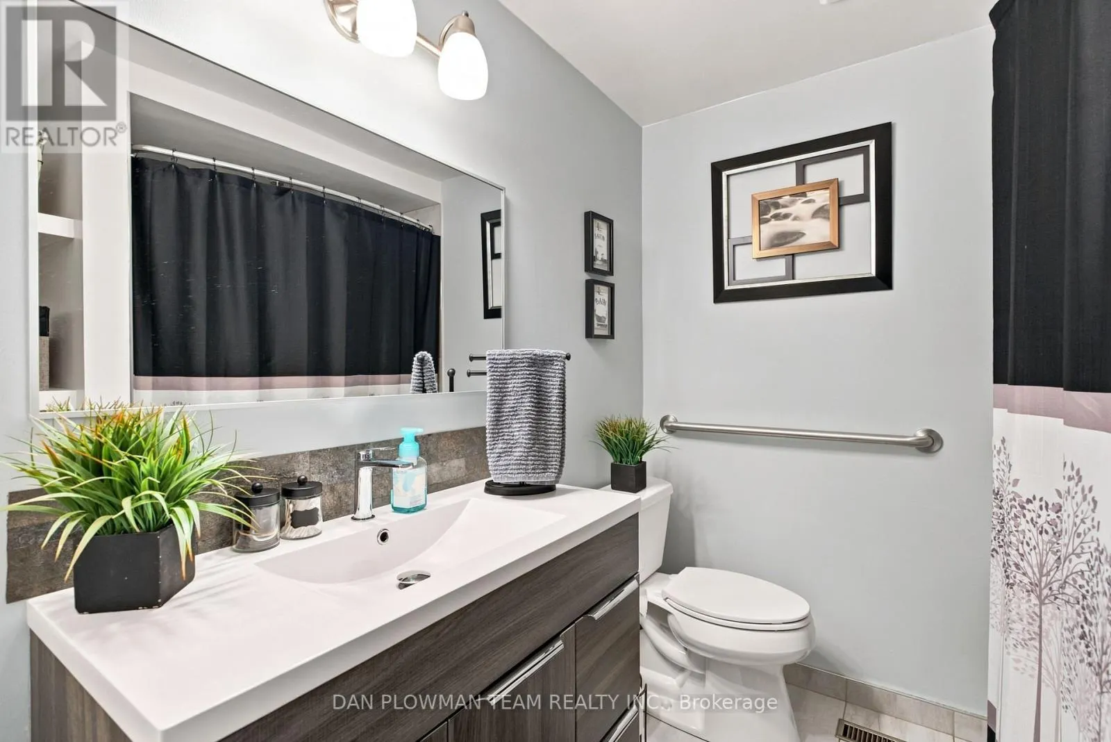 2 - 72 MARTIN ROAD