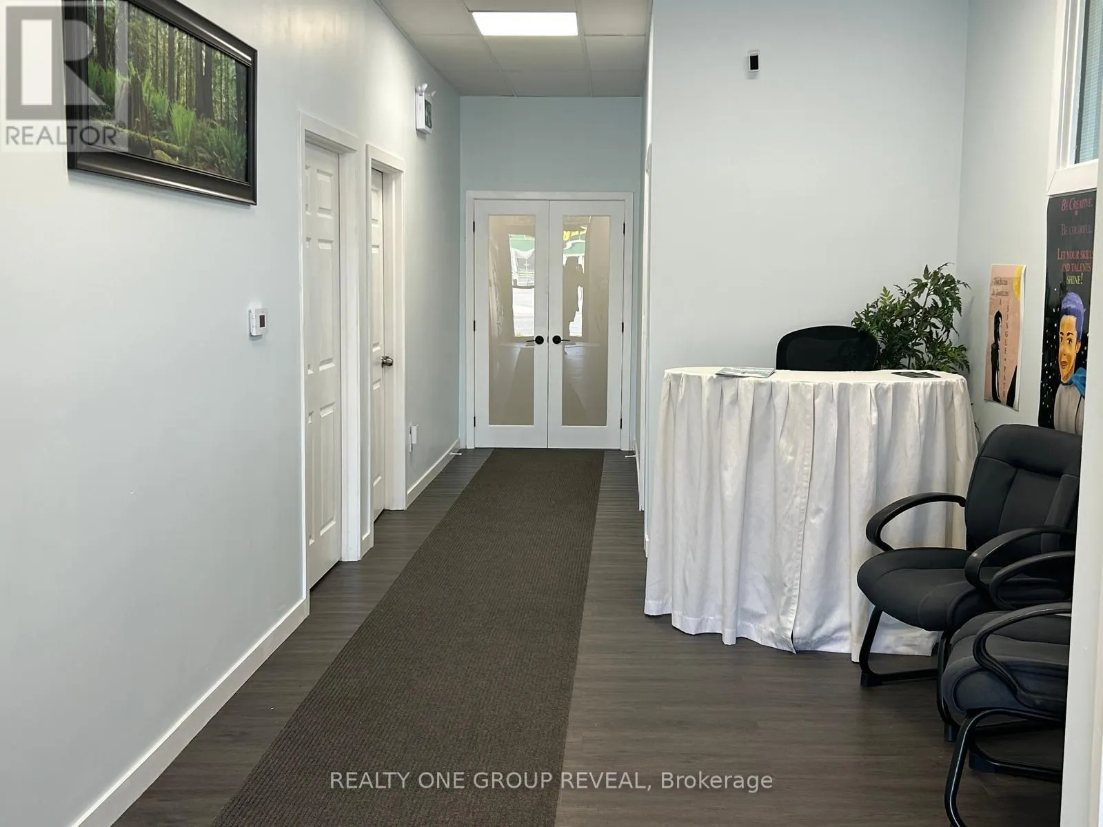 524 SIMCOE STREET S