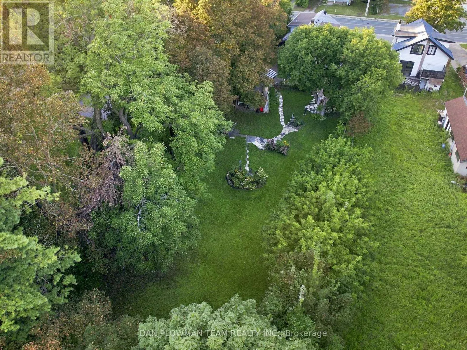 519 KINGSTON ROAD W