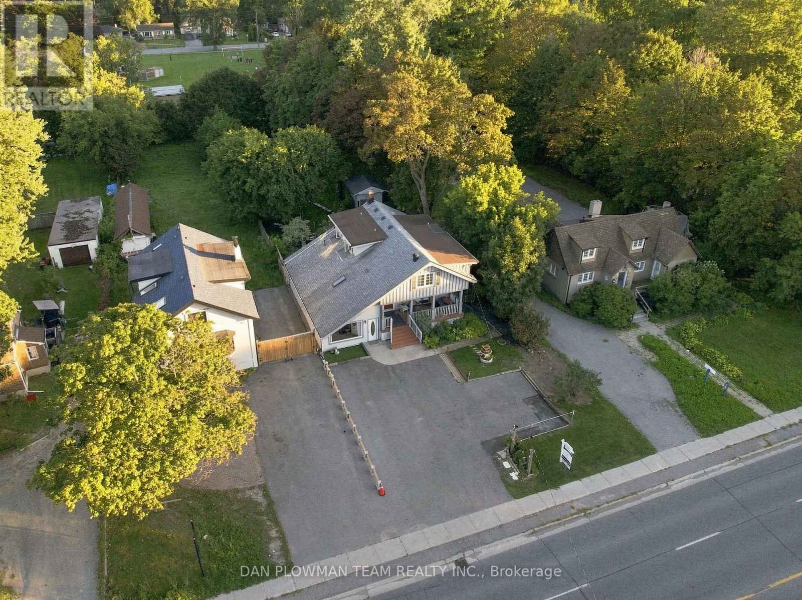 519 KINGSTON ROAD W